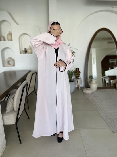 نص كلوش مع قيطان باللون العودي