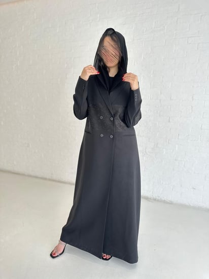 بليزر أسود مع جاكار