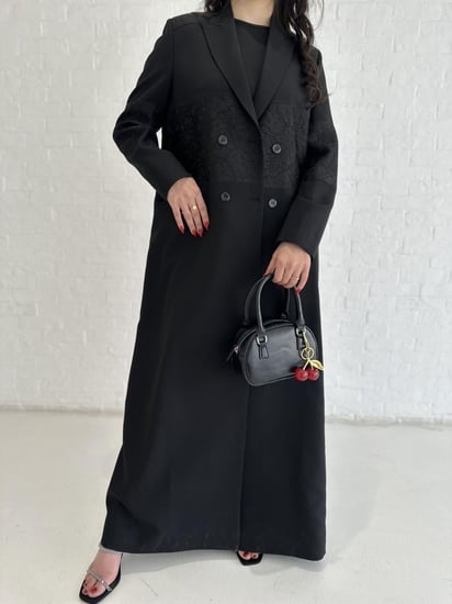 بليزر أسود مع جاكار