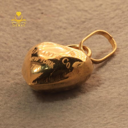 تعليقة ذهب قلب بنقش تيفاني عيار 18