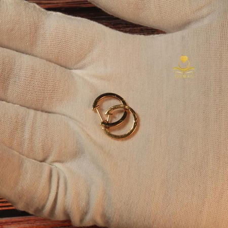 حلق دائري كليب ناعم ذهب صافي عيار 18