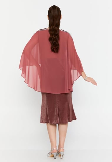 فستان سهرة ميدي بأكمام قصيرة