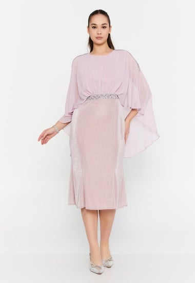 فستان سهرة ميدي بأكمام قصيرة