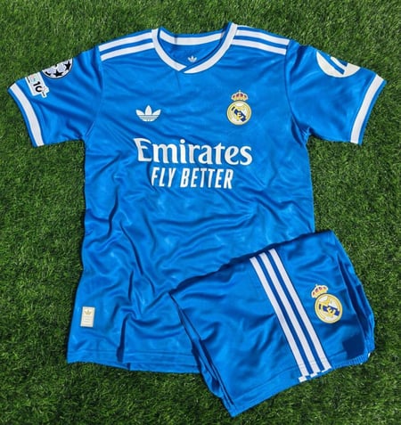 طقم ريال مدريد الثالث 25/26