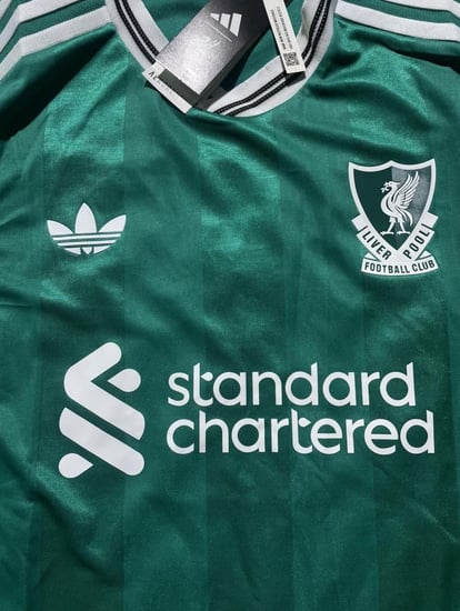 تيشيرت ليفربول الثالث 25/26 فئة اللاعبين