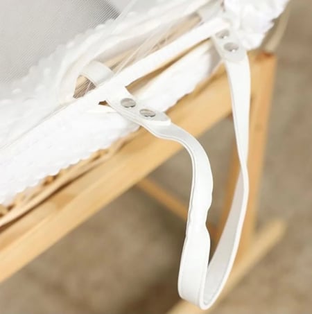 سرير أطفال حديث الولادة و قاعدة هزاز خشبية  للمواليد-متجر اقتناء