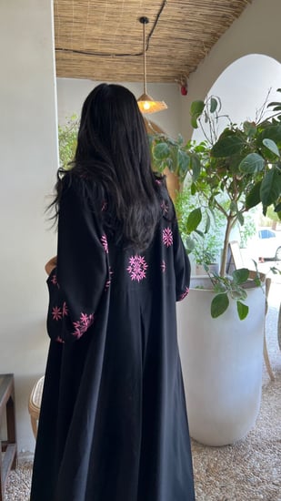 اسود مطرز - 151