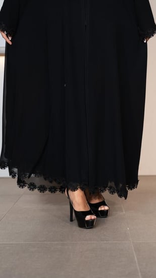 عباية شيفون بورد دانتيل في الكم والاسفل