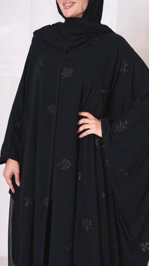 عباية بشت شيفون مطرزة
