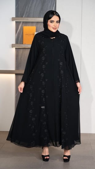 عباية شيفون مطرزه من الامام