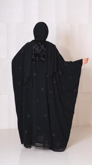 عباية بشت شيفون مطرزة