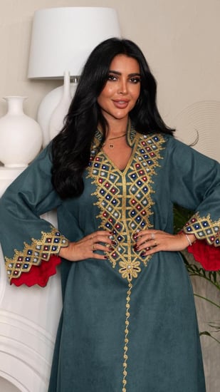 جلابية شتوية تركواز مبطنة بأحمر