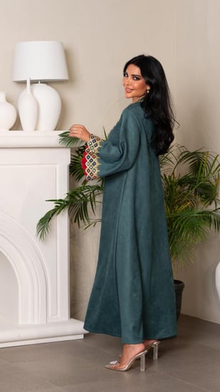 جلابية شتوية تركواز مبطنة بأحمر