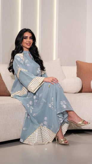 جلابية سماوي بتطريز