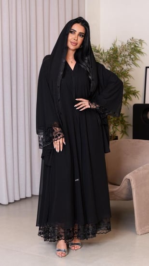 عبايه شيفون بتطريز تل على الاكمام والاسفل