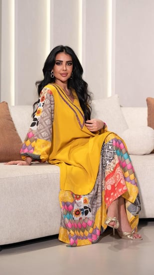 جلابية باكمام ملونة