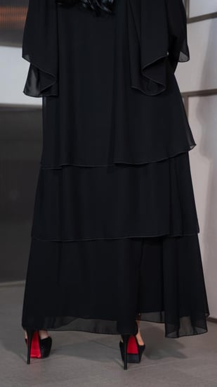 عباية شيفون سادة طبقات