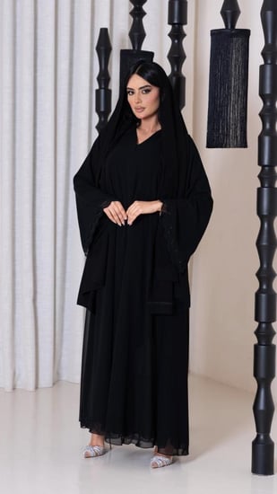 عباية شيفون بكرستال ناعم على الاكمام