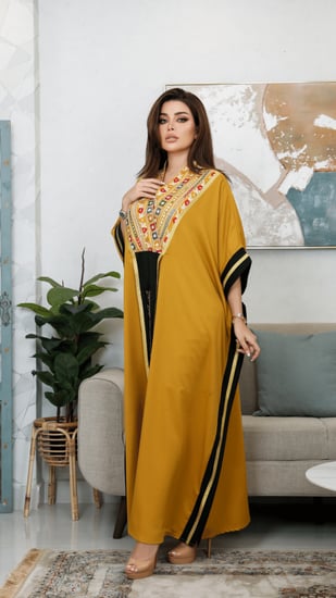 جلابية بقصة واسعة