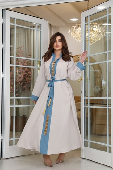 جلابية بتطريز وحزام ربط