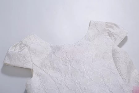 فستان أبيض مع وردي - طوق