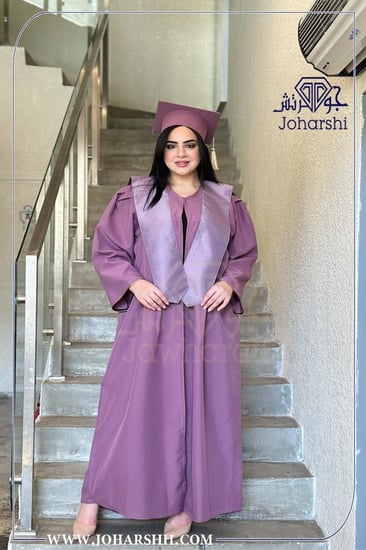 عباية تخرج بنفسجي فاتح مع وشاح التخرج للبنات موف