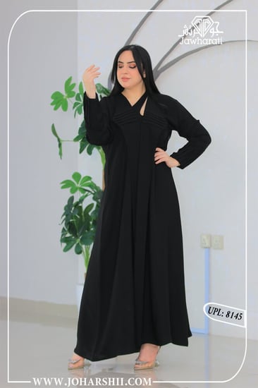 عبايه سوداء فخمه
