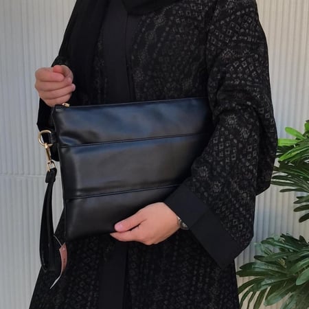 شنطة باوتش جلد ساده متعددة الوان - باوتش - شنط باوتش