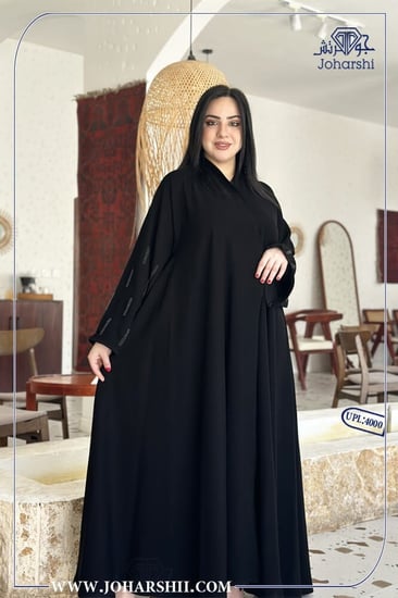 عبايات سوداء شيك