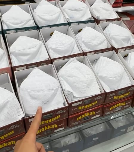 طواقي مخرم  رجالي ثلاث حبات