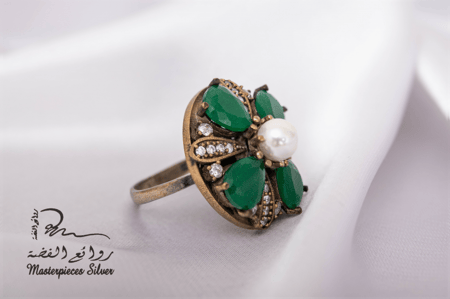 طقم حريمي اخضر زاهي