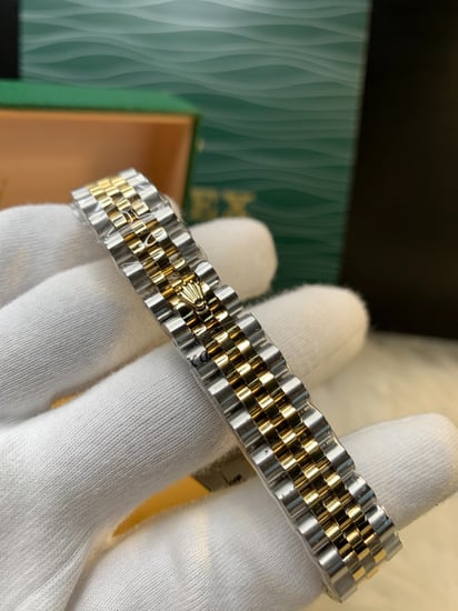 ساعه نسائيه