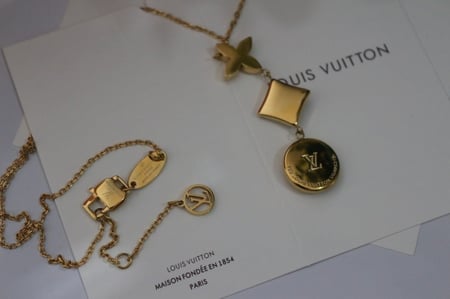 سلسة وإسورةlv