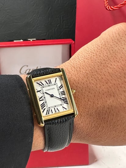 تانك موست جلد ذهبي