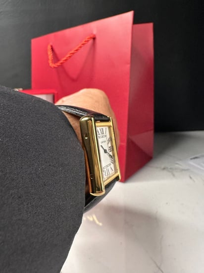 تانك موست جلد ذهبي