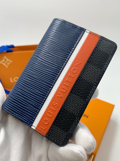 محفظة لويس اسبورت