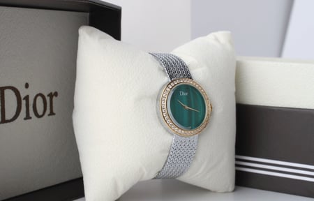 ساعة ديور سلفر بمينا اخضر