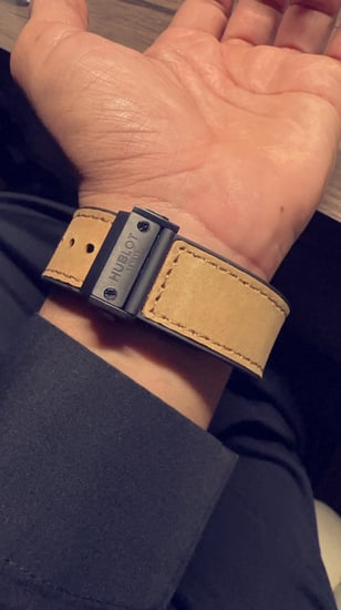 هوبلت مخمل بيج