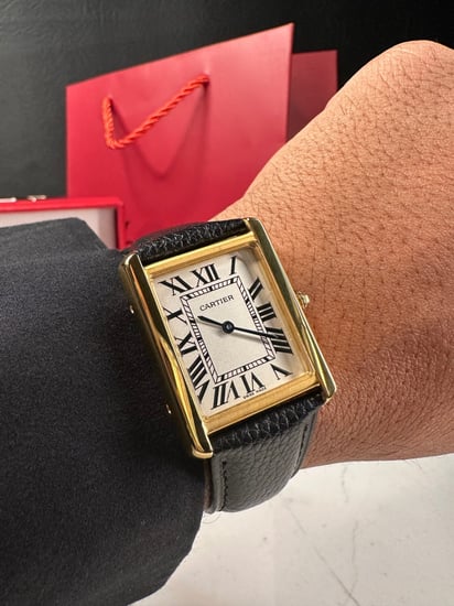 تانك موست جلد ذهبي