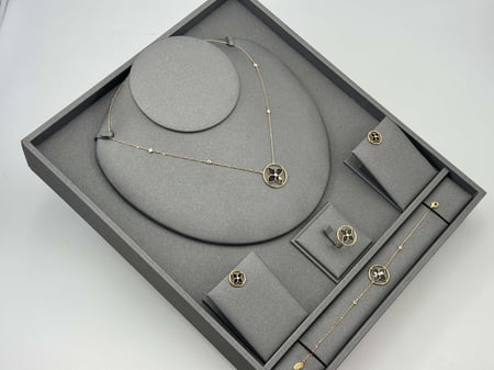 طقم روبرتو كوين