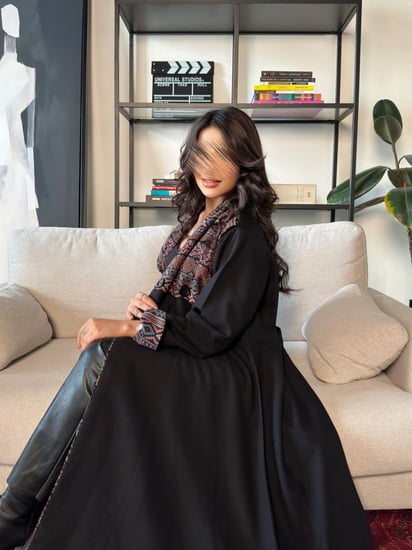 عبايات من تصميم مايرس