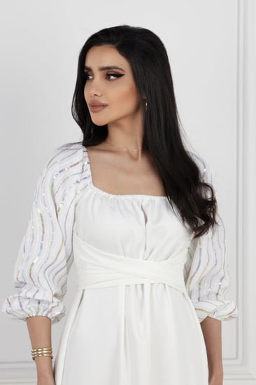 فستان بحزام ربط لون أبيض