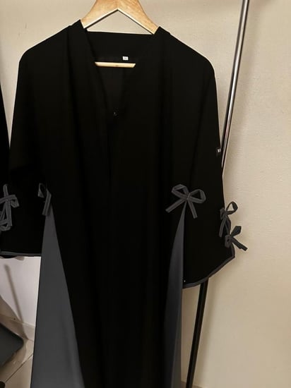 عباية فيونكه رمادي