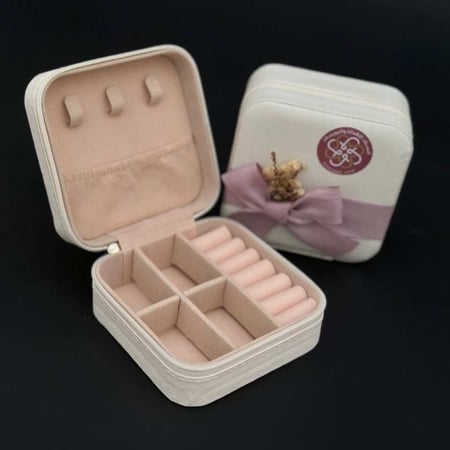 توزيعات علبة اكسسوارات فاخرة