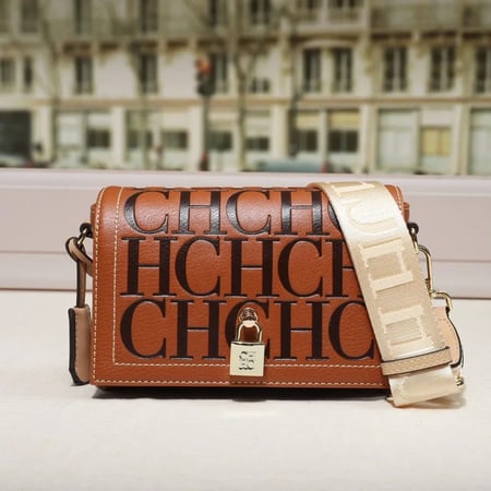 شنط ch ch