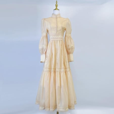 فستان كلاسيك