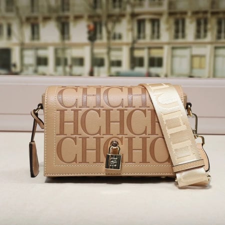 شنط ch ch