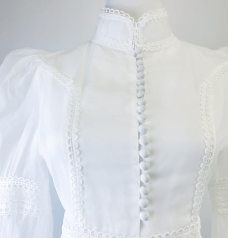 فستان كلاسيك