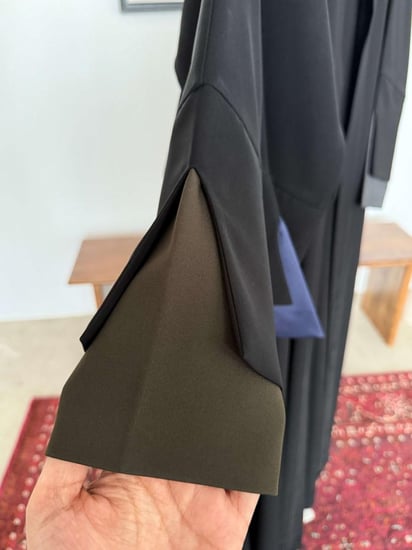 عباية قماش كريب لمياء نص كلوش