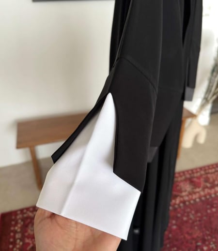 عباية قماش كريب لمياء نص كلوش
